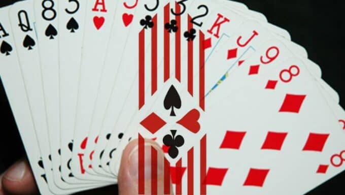 Cach danh ta la de thang cac cao thu game bai