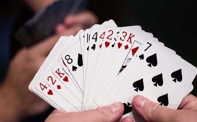 Bật mí cách chơi Tiến lên không lo thối heo