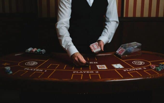 Thao tac chuyen nghiep choi game Baccarat