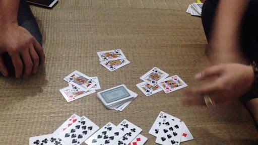 Một vài chiến thuật cơ bản giúp bạn thắng trong game đánh bài ba cây online