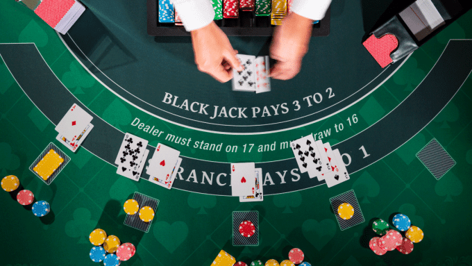 Blackjack online la gi? Chi tiet ve luat choi de tan binh nam duoc