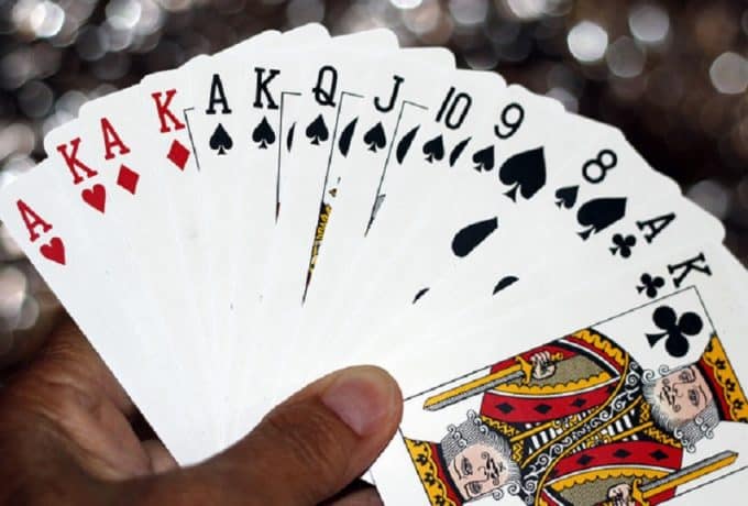 Tien Len mien Bac la game bai nhu nao ma lai co the thu hut hut duoc nhieu nguoi choi