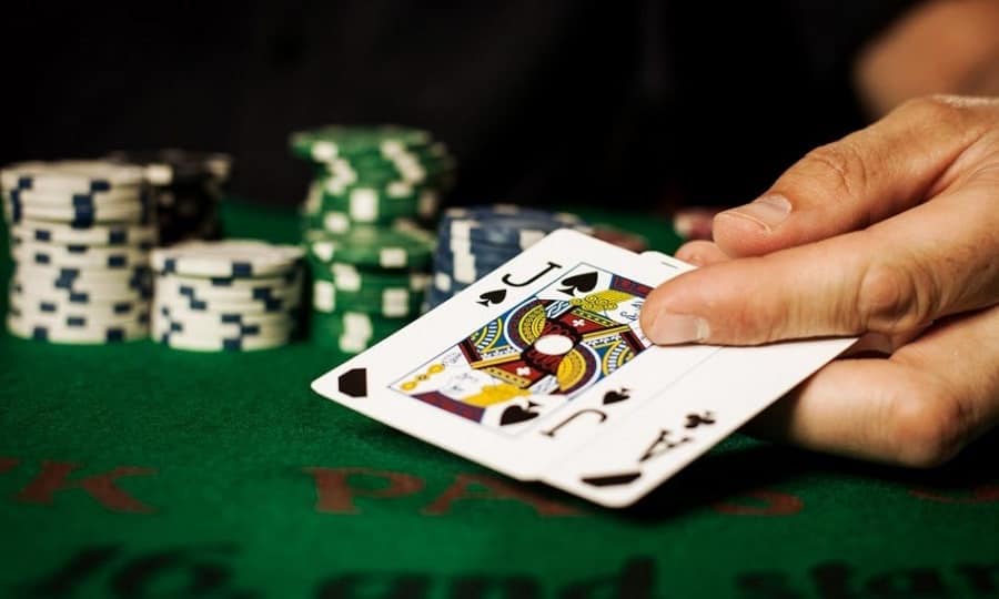 Tựa game Blackjack và hướng dẫn chơi trò này chi tiết nhất