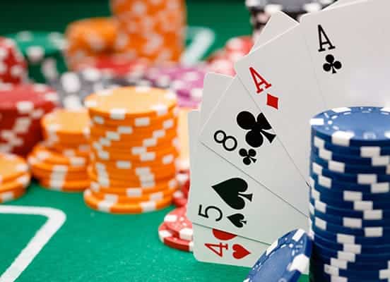 Tham khảo 3 kinh nghiệm được các tay chơi chuyên nghiệp Poker để lại?