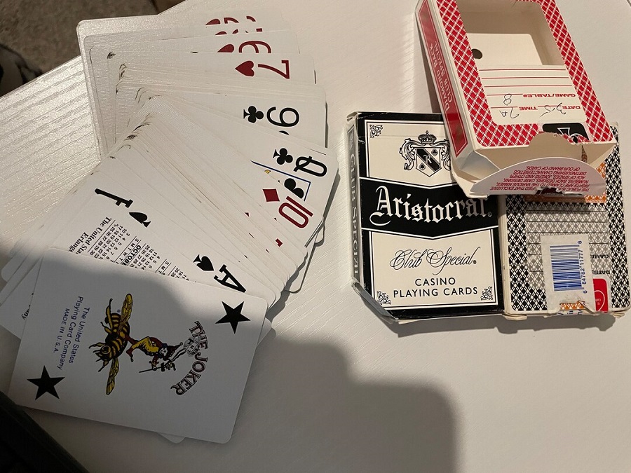 Trở thành cao thủ Poker không khó với những chiến thuật bất khả chiến bại