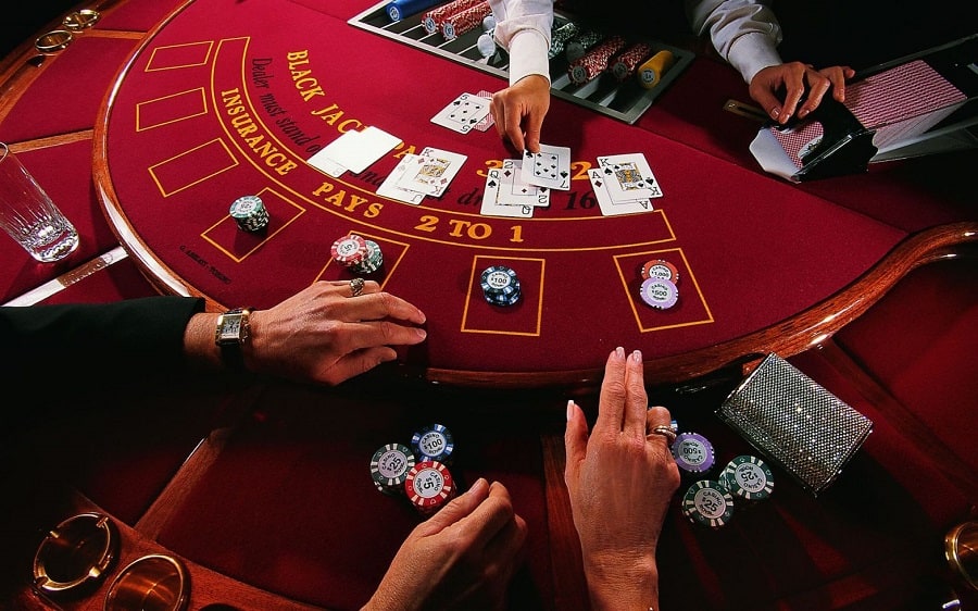 Chỉ cho người mới cách để thắng tiền nhà cái qua trò chơi Blackjack